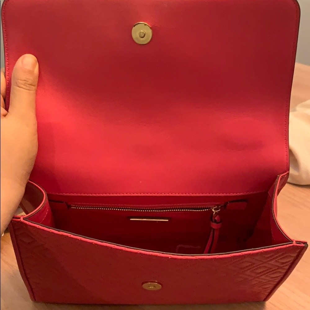 Tory Burch Fleming  Shoulder Bag. - Picture 5 of 5
